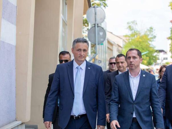 Sastali se Bećirović i Sedić: Ekonomska stabilnost i perspektiva zapošljavanja su važni faktori