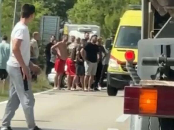 Tri osobe povrijeđene nakon teškog sudara kod Širokog Brijega