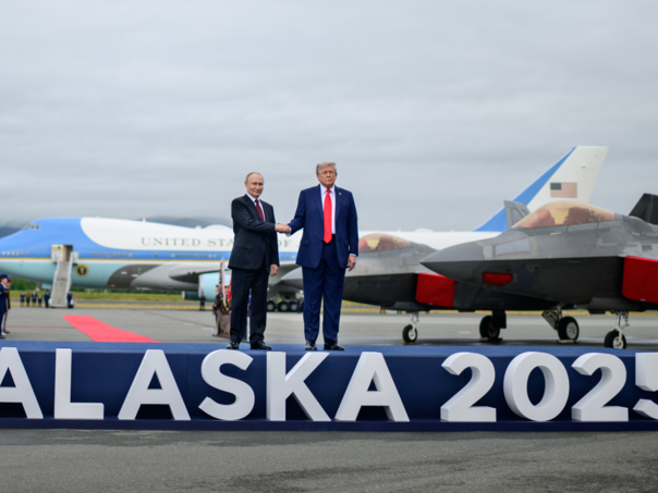 Trump sa Zelenskim, EU i NATO liderima nakon neuspješnog sastanka sa Putinom