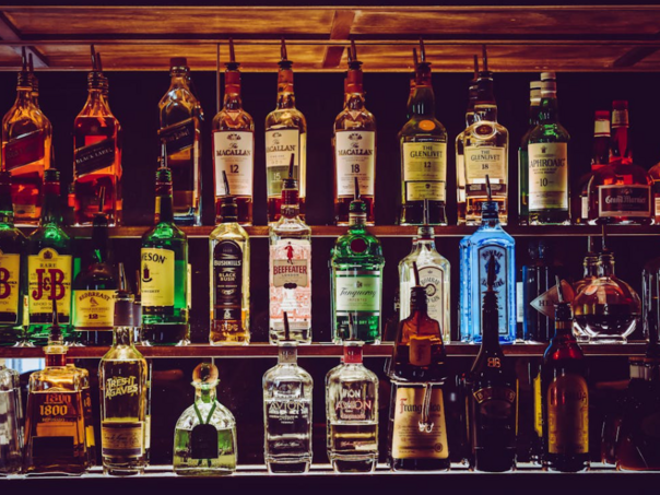 Uhapšena 121 osoba zbog ilegalne proizvodnje alkohola u Turskoj