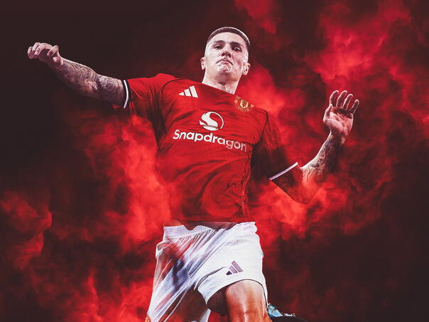 Manchester United za 85 miliona eura dovodi slovenskog napadača