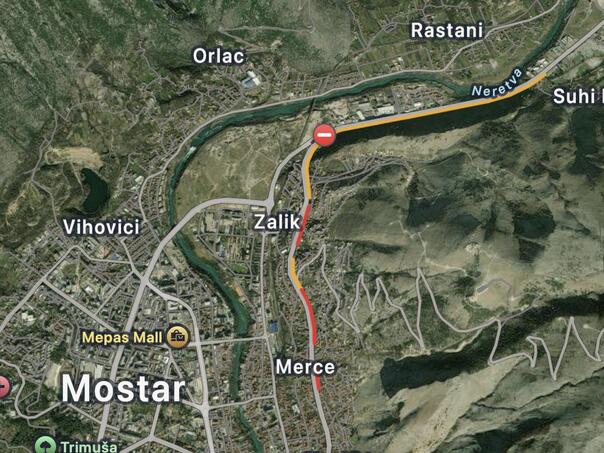 Formirane velike kolone vozila kroz Mostar