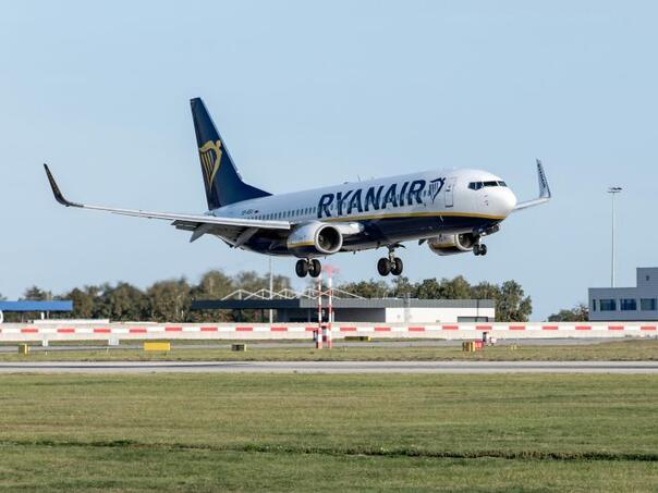 Video: Potukli se putnici na letu Ryanaira