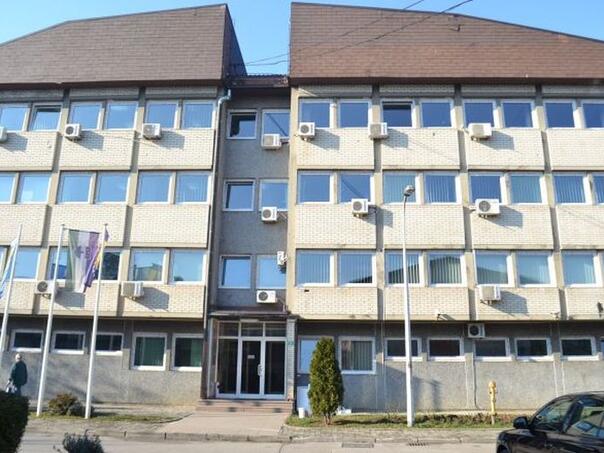 Vlada USK investira preko pola miliona KM u obrazovanje u općini Bužim