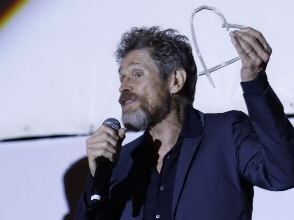 Willemu Dafoeu uručeno Počasno Srce Sarajeva