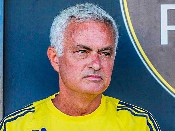 Benfica smijenila Brunu Lagea, Jose Mourinho kandidat za novog trenera