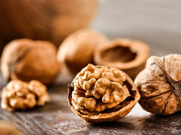 Čudo iz prirode: Sedam razloga da svako jutro započnete s namočenim orasima