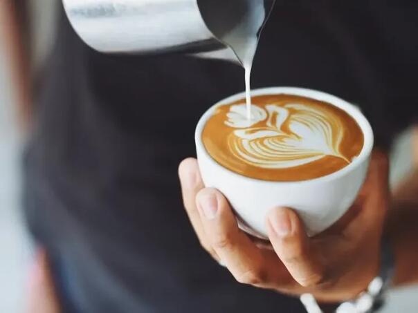 Dodajte kafi samo jedan sastojak – moćna kombinacija za energiju, zdravlje i raspoloženje