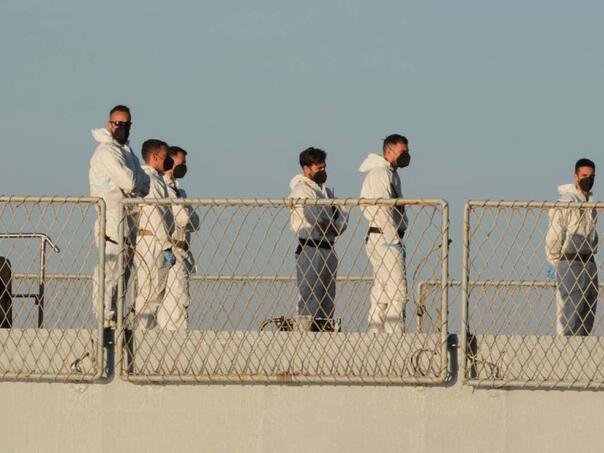 GrÄka obalna straža u posljednjih 48 sati dovela oko 800 migranata na Krit i malo ostrvo Gavdos