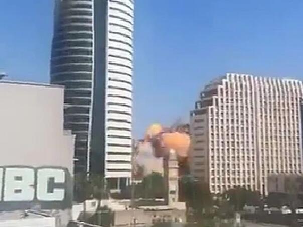 Izrael objavio snimak pogotka iranske rakete u Haifi za vrijeme rata