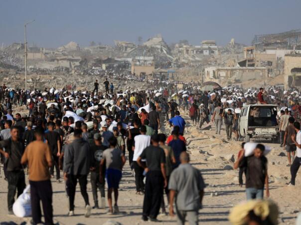 Izrael: Oko 250.000 Palestinaca napustilo Gazu, Hamas: Broj je i veći