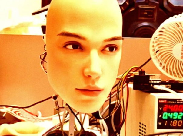Jeziva kineska robotska glava previše liči na ljudsko lice