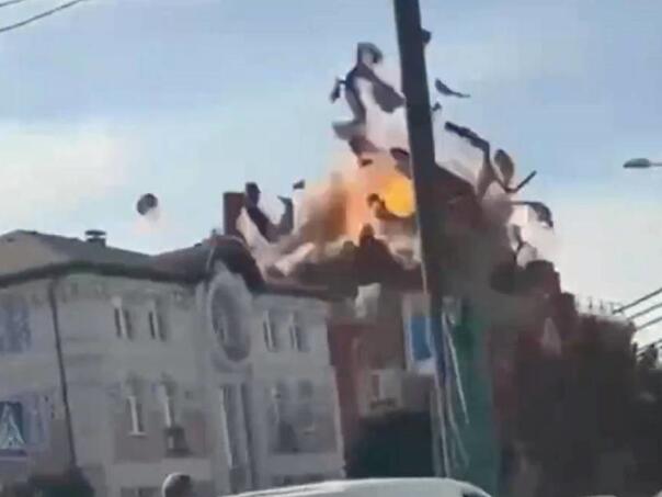 Jezivi snimak iz Harkiva: Ruski dron pogodio fakultet usred dana
