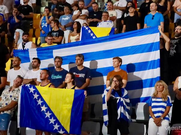 Pogledajte atmosferu s tribina: Grci kao na domaćem terenu