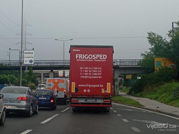 Protesti prevoznika: Blokirane saobraćajnice u Sarajevu, ne odustaju od zahtjeva