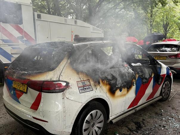 Veliki protesti u Hagu: Policija koristila vodene topove protiv demonstranata