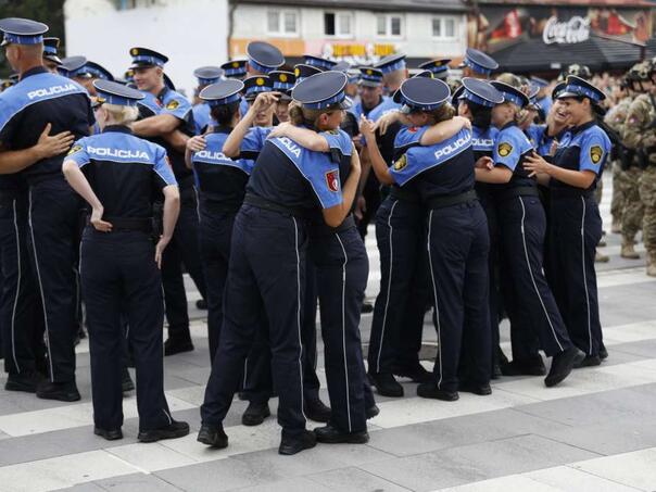 Položili zakletvu: MUP KS-a jači za 238 policajaca