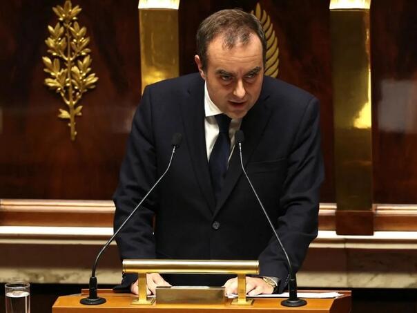 Francuska vlada preživjela glasanje o povjerenju