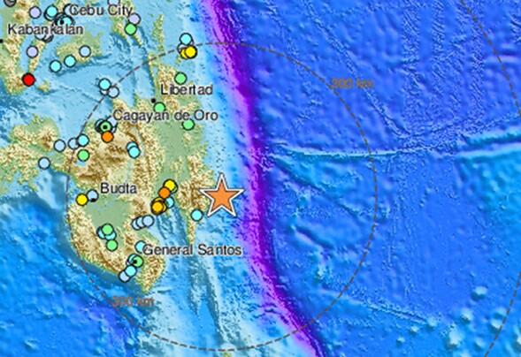 Jak zemljotres pogodio Filipine: Poginula žena, izdato upozorenje na cunami