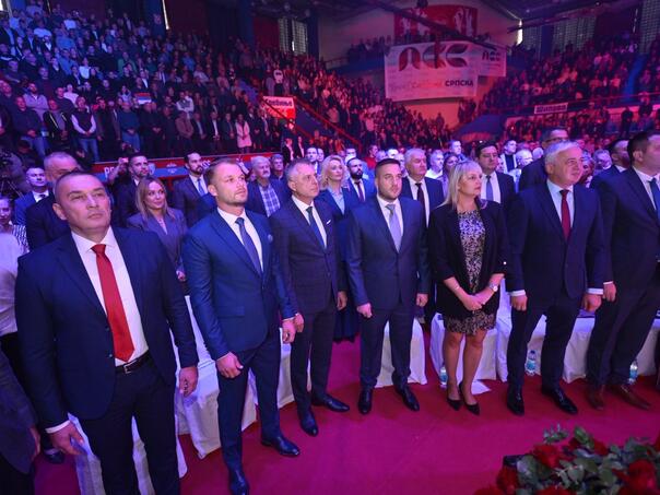 Osnivačka skupština Pokreta “Sigurna Srpska” u ispunjenoj dvorani Borik