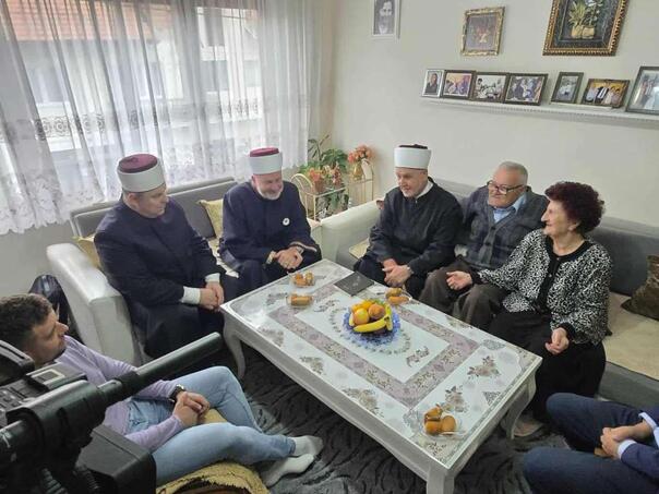 Reis Kavazović posjetio porodicu Muhić: U ovoj kući je spašeno čovječanstvo