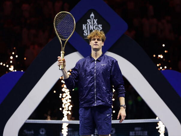 Saudijci dali Sinneru 6 miliona dolara, ali i reket od čistog zlata