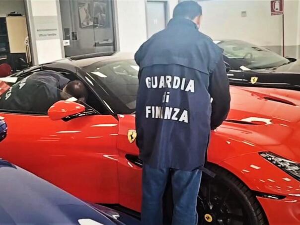 Švercali luksuzne automobile iz Njemačke u Italiju, zaplijenjeni milioni eura