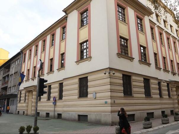 U Sarajevu priveden muškarac zbog seksualnog uznemiravanja djevojčice