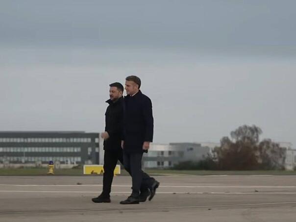 Zelenski s Macronom o isporuci oružja Ukrajini
