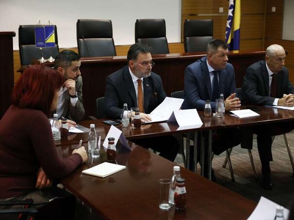 BiH traži rješenja za gužve na granicama, privreda trpi velike štete