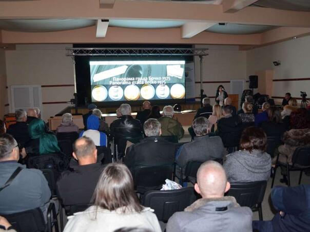 Brčanski arhiv obilježio Dan arhiva premijerom filma “Panorama grada Brčko 1975.”
