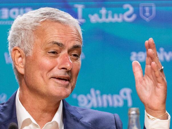 Mourinho sa torbom stigao pred novinare: Nije ovo za vas…