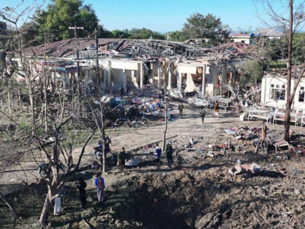 Najmanje 30 ljudi poginulo u Mjanmaru nakon zračnog napada hunte na bolnicu