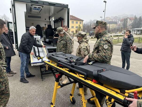 Oružane snage BiH bogatije za sofisticirano sanitetsko vozilo