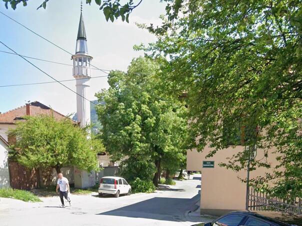 Pucnjava kod džamije u Sarajevu, ranjen Almer Inajetović