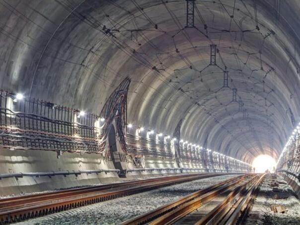 U Austriji probijen tunel dužine 33 kilometra